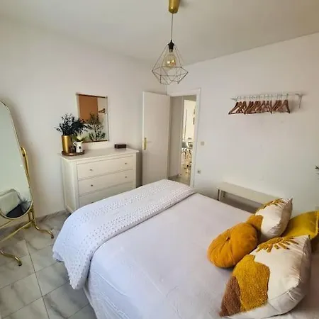 Beachside 2-bd Near Barcelona Apartamento Cunit