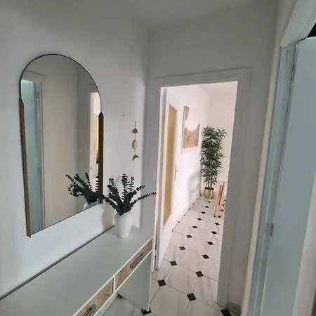 アパート Beachside 2-bd Near Barcelona *
