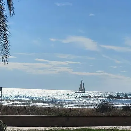 Apartamento Beachside 2-bd Near Barcelona Cunit