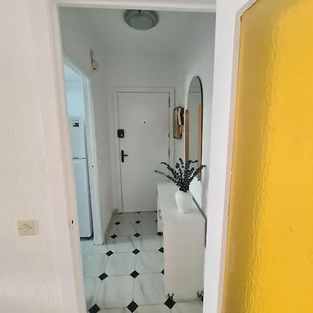 Lejlighed Beachside 2-bd Near Barcelona *