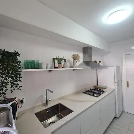 Beachside 2-bd Near Barcelona Lejlighed Cunit