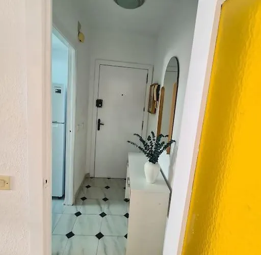 Beachside 2-bd Near Barcelona Apartmán *