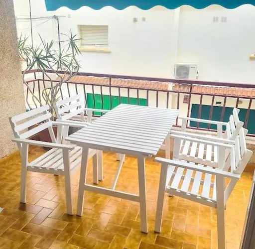 Beachside 2-bd Near Barcelona Apartmán