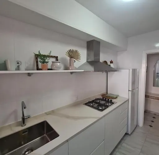 Beachside 2-bd Near Barcelona Apartmán *
