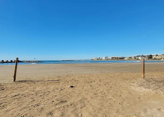 Beachside 2-bd Near Barcelona * Cunit